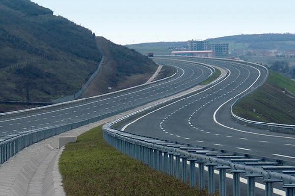 Ulaştırma ve Altyapı Bakanlığı, Bursa'nın Mudanya ilçesinin yıllardır süregelen trafik