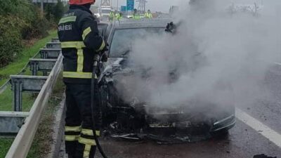 Gebze Orhangazi İzmir otoyolunda seyir halinde olan bir otomobil, motor