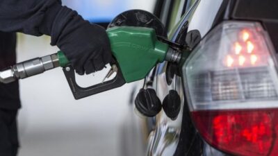 Brent petroldeki düşüşlerin ardından akaryakıt fiyatlarında indirimler peş peşe gelmeye