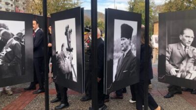 Bursa'da 10 Kasım Atatürk'ü Anma Günü kapsamında hazırlanan "Türk'ün Destanı