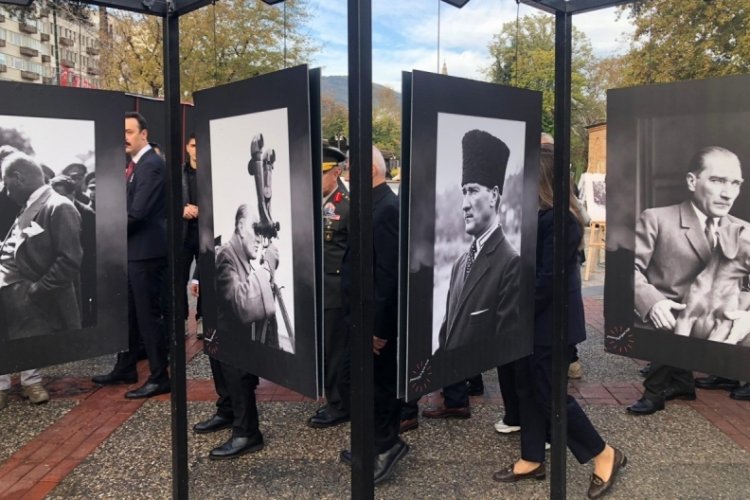 Bursa'da 10 Kasım Atatürk'ü Anma Günü kapsamında hazırlanan "Türk'ün Destanı