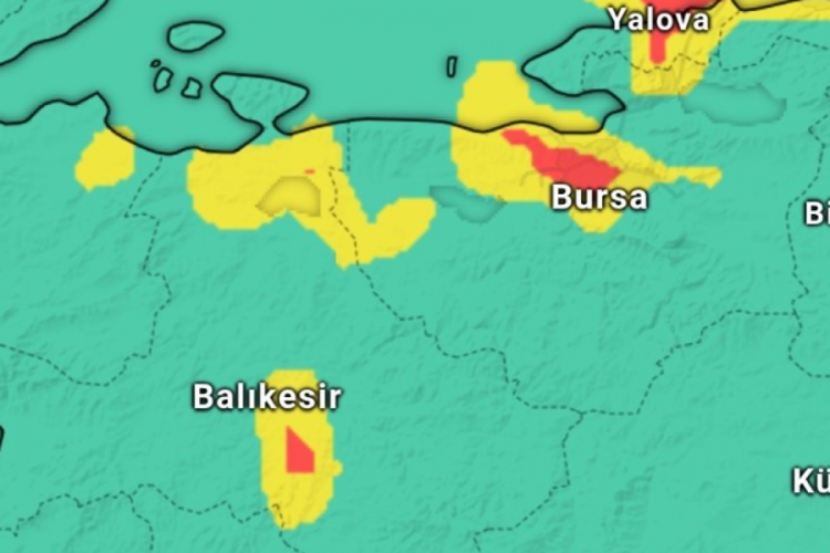 Bursalılar güne yağmurla uyanırken havada yaşanan ani değişimler vatandaşları tedirgin