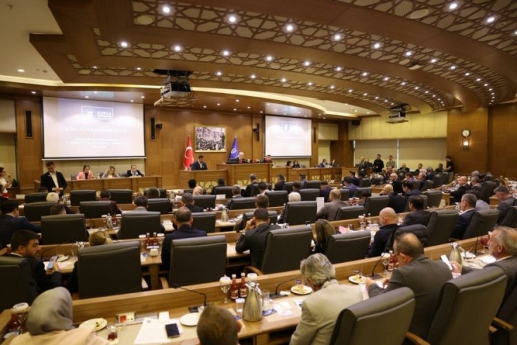 Bursa Büyükşehir Belediyesi meclis toplantısında, eski dönem Bursa Büyükşehir Belediye