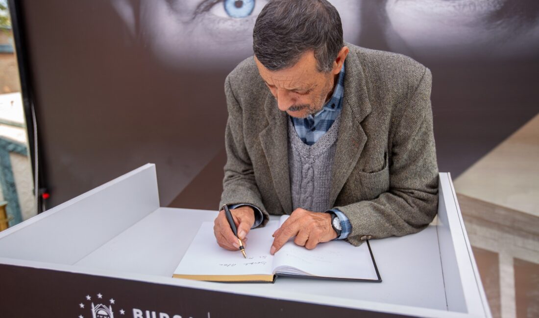 Cumhuriyetimizin kurucusu Ulu Önder Gazi Mustafa Kemal Atatürk’ün aramızdan ayrılışının