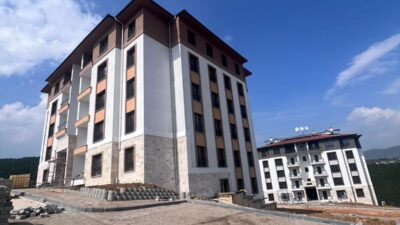 TOKİ  tarafından Bursa’nın Orhangazi ilçesinde inşası tamamlanan 166 konut için
