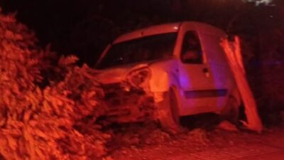 Bursa'nın Orhangazi ilçesinde meydana gelen trafik kazasında kontrolden çıkan hafif