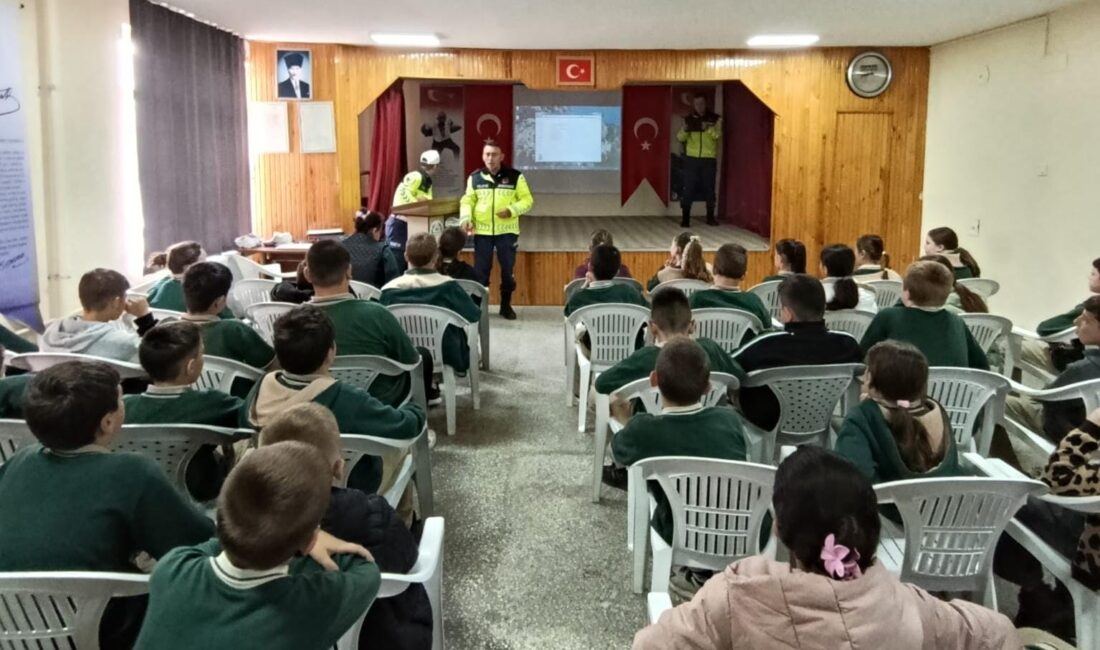 Orhangazi İlçe Jandarma Komutanlığı Trafik Şube ekipleri, öğrencilerde trafik bilincini