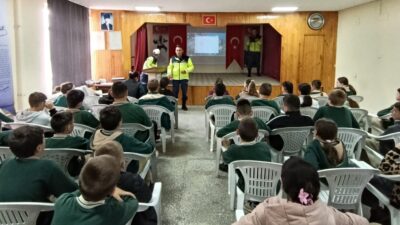 Orhangazi İlçe Jandarma Komutanlığı Trafik Şube ekipleri, öğrencilerde trafik bilincini