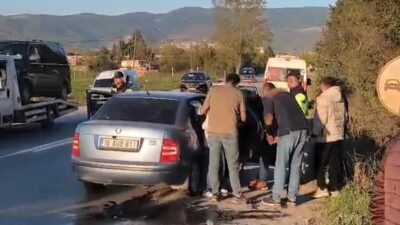 Bursa'nın Orhangazi ilçesinde İznik yolunda meydana gelen trafik kazasında, dönüş