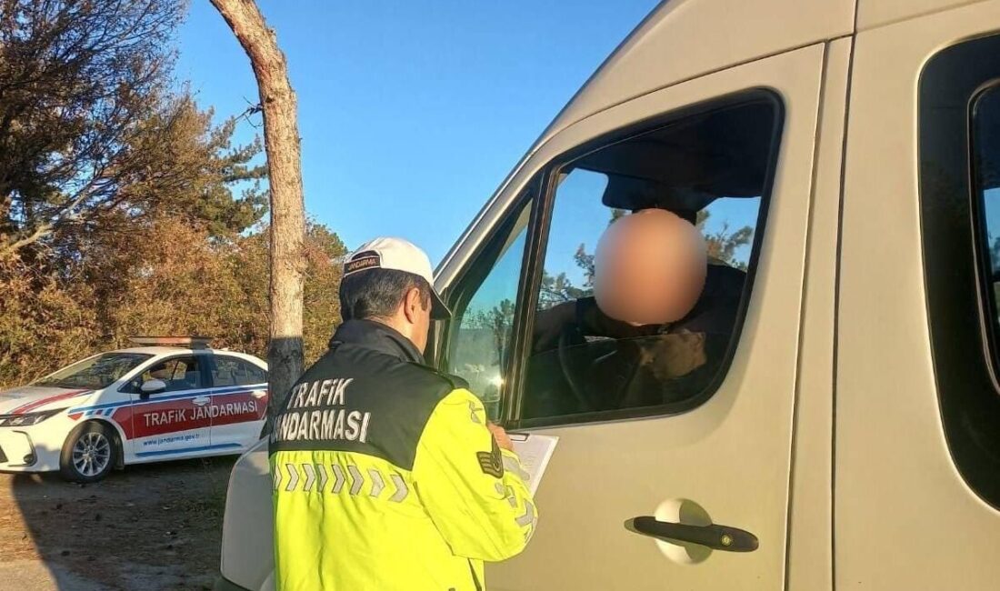 Okullarda ders zili çaldı, Jandarma ekipleri trafik denetimlerine başladı! Okullarda ara dönem tatilinin sona ermesi ve milyonlarca öğrencinin yeniden