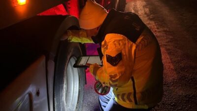 Bursa'nın Orhangazi İlçesine, Jandarma Komutanlığına bağlı trafik ekipleri tarafından 15