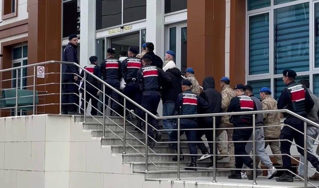 Yalova'da Kirazlı sanayi sitesinde bulunan bir iş yerine motosikletle gelerek