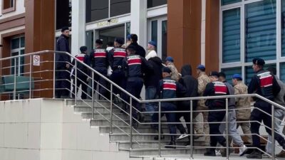 Yalova'da Kirazlı sanayi sitesinde bulunan bir iş yerine motosikletle gelerek