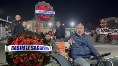 CHP İznik İlçe Başkanı Sadullah Eşiyok ve yönetim kurulu üyeleri,