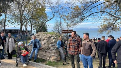 Katolik dünyasının ruhani lideri ve Vatikan Devlet Başkanı Papa 14.