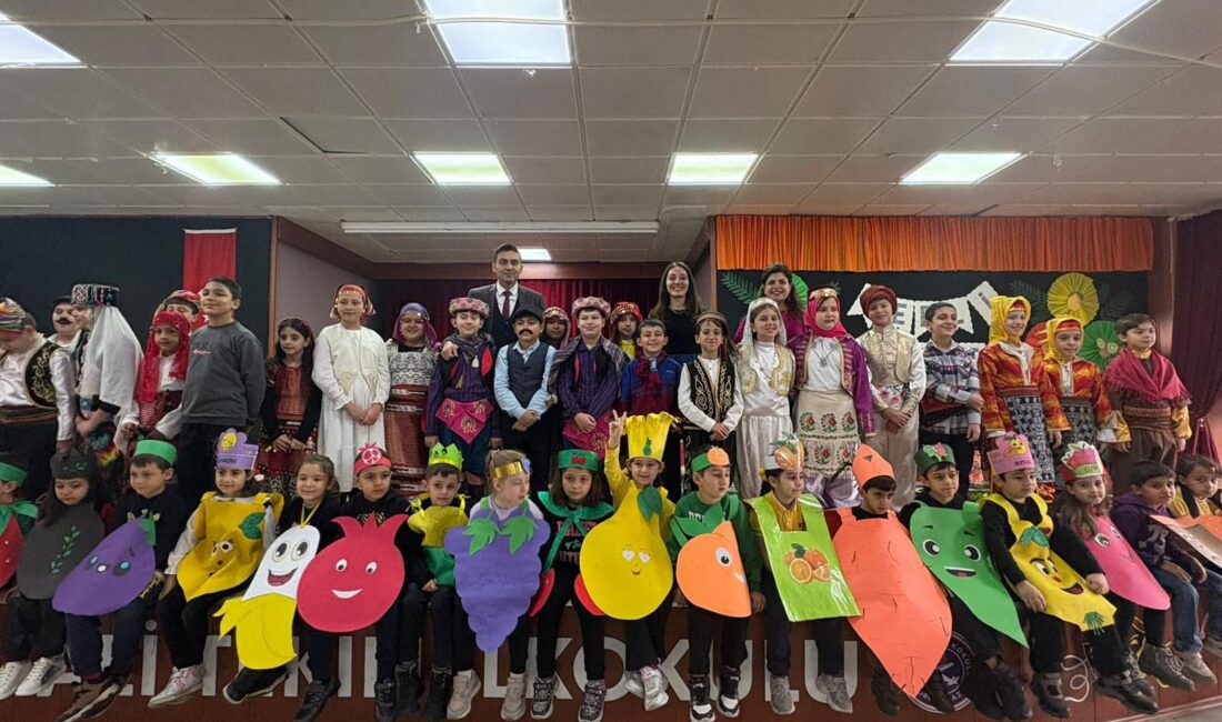 Bursa’nın Orhangazi ilçesinde bulunan Ali Tekin İlkokulu, Yerli Malı Haftası