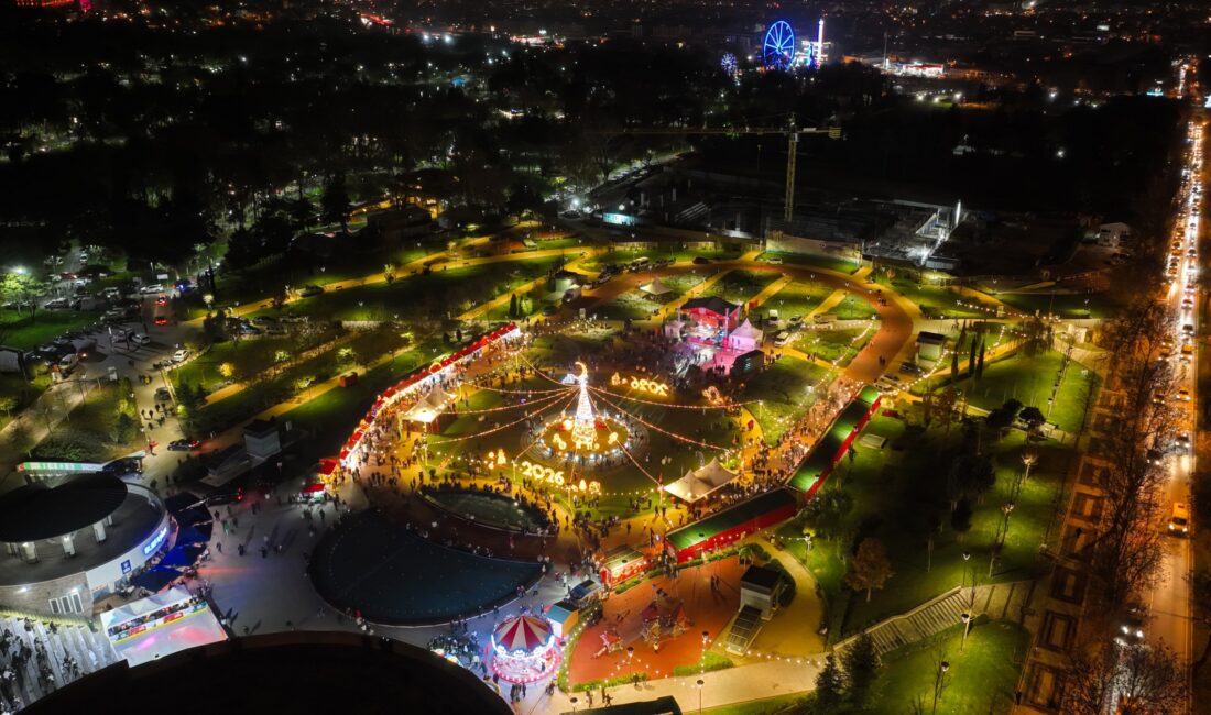 Bursa Büyükşehir Belediyesi tarafından Millet Bahçesi Kültürpark Atatürk Stadyumu girişinde