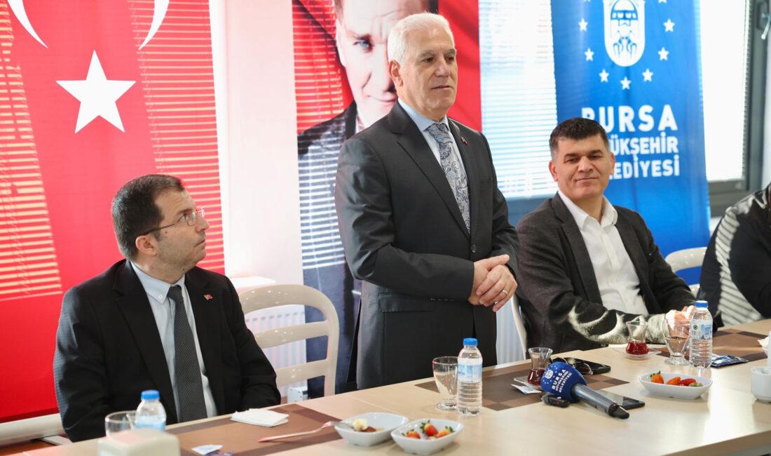 Bursa Büyükşehir Belediye Başkanı Mustafa Bozbey, kentin dört bir yanında