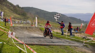 Bursa'nın İznik ilçesi hafta sonu Türkiye Süper Enduro motokros Şampiyonası
