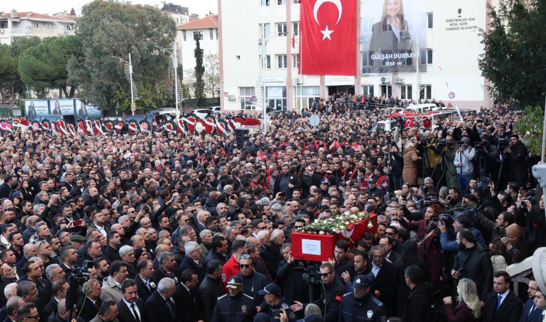 Manisa’nın ilk kadın belediye başkanı olan Şehzadeler Belediye Başkanı Gülşah