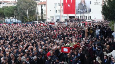 Manisa’nın ilk kadın belediye başkanı olan Şehzadeler Belediye Başkanı Gülşah