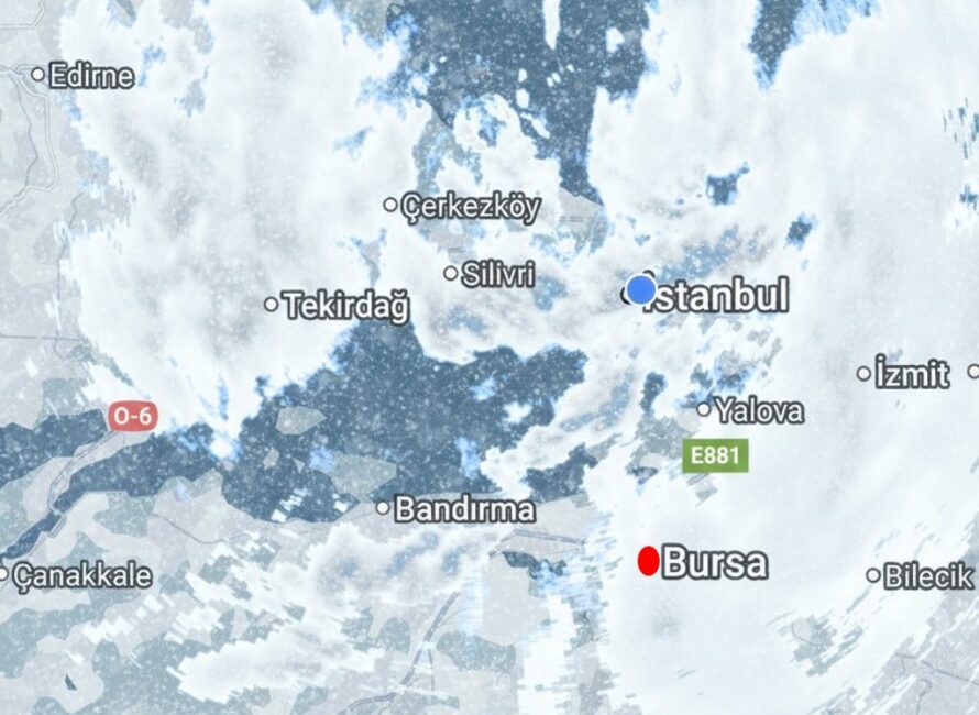Soğuk havanın etkisini artırdığı yurtta, Bursa'da da kış kendini hissettirmeye