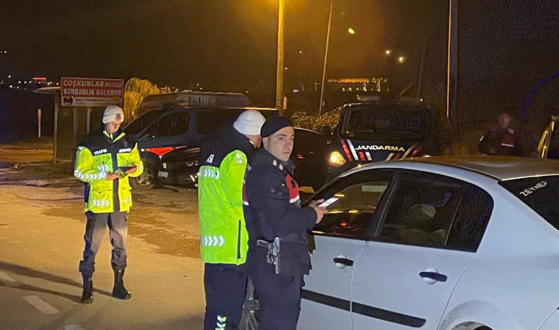 Bursa'nın Orhangazi ilçesinde ilçe emniyet müdürlüğü ve  ilçe Jandarma komutanlığı