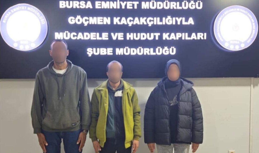 Bursa Emniyet Müdürlüğü ekipleri, göçmen kaçakçılığı suçunun önlenmesine yönelik düzenlediği