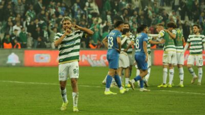 Nesine 2.lig Kırmızı gurupta şampiyonluğa koşan Lider Bursaspor,  bugün