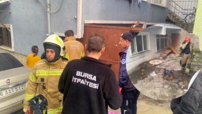Bursa'nın Orhangazi ilçesinde bir evden gelen yangın ihbarı itfaiye, Polis