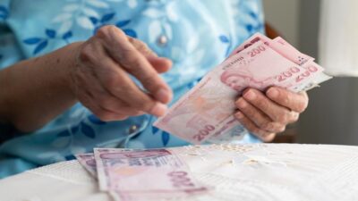 Emekli maaş zamlarının netleşmesinin ardından milyonlarca vatandaşın gözü kulağı şimdi