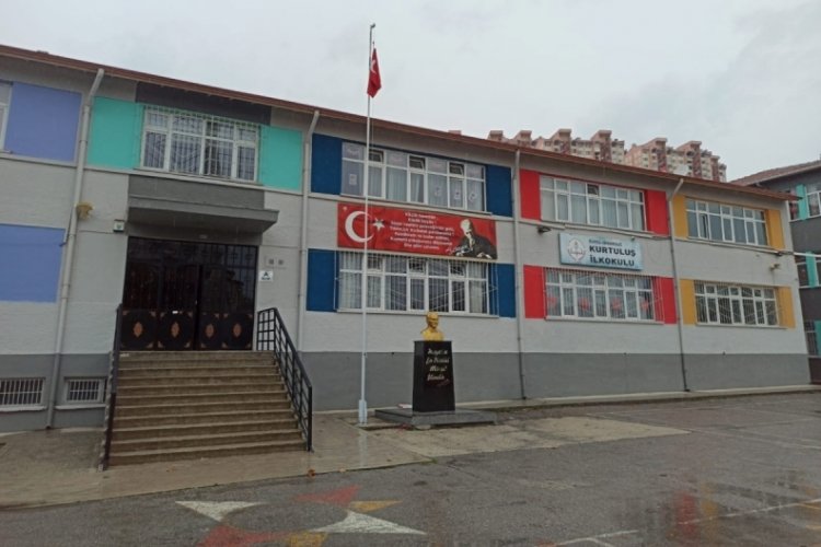 Bursa'nın Orhangazi ilçesinde bulunan ve ilçenin en eski okullarından biri