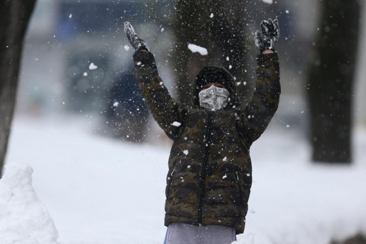 Bursa Valiliği, tarafından yapılan açıklamada il genelinde olumsuz hava koşulları