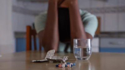 Gençlerde uyuşturucu kullanımı neden artıyor? Bağımlılık nasıl başlıyor, nasıl ilerliyor?