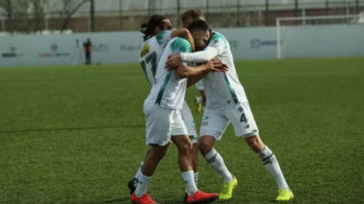 Bursaspor, ligin 21. hafta maçında karşılaştığı Arkent Arnavutköy Belediyesi FSK'yı