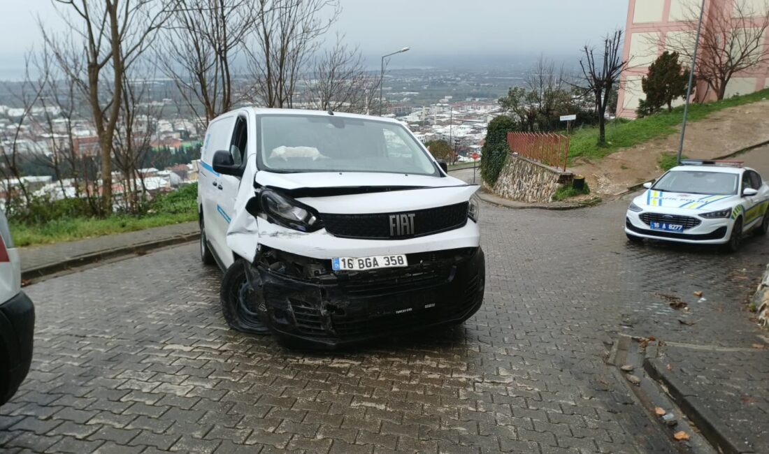 Bursa'nın Orhangazi ilçesinde meydana gelen trafik kazasında yokuş aşağı kontrolden