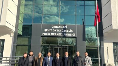 Büyük Birlik Partisi Bursa İl Başkanı Oğuz Han, beraberindeki İlçe