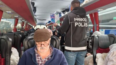 Bursa İl Emniyet Müdürlüğü, zehir tacirlerine yönelik operasyonlarının yanı sıra,