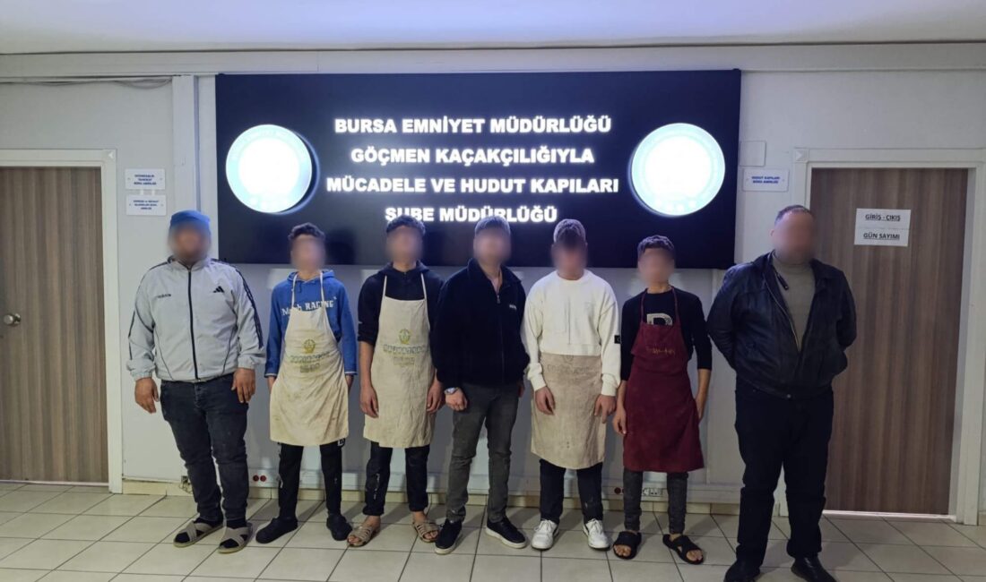 Bursa Emniyet Müdürlüğü ekipleri, Osmangazi’de bir iş yerine düzenledikleri baskında