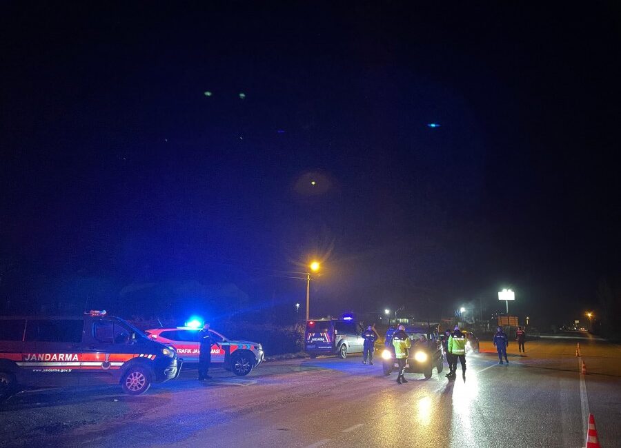 Bursa’nın Orhangazi ilçesinde yılbaşı tedbirleri kapsamında halkın huzur ve güvenini