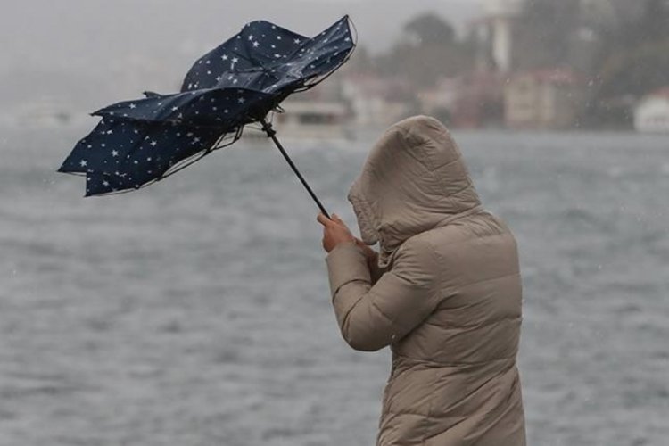 Türkiye, güneyden gelen fırtınalı havanın etkisi altına girdi. Meteoroloji 8