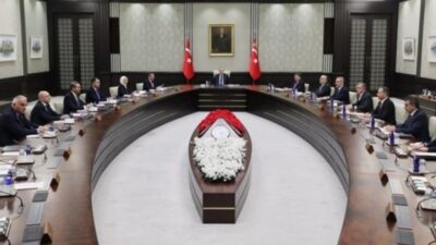 Resmi Gazetede yayımlanan Cumhurbaşkanlığı kararnamesi ile Adalet Bakanı ve İçişleri