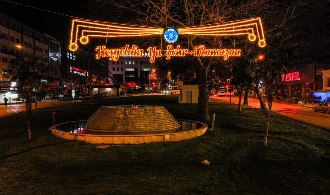 Bursa Büyükşehir Belediyesi, yoğun yaya ve araç trafiğine sahip noktaları