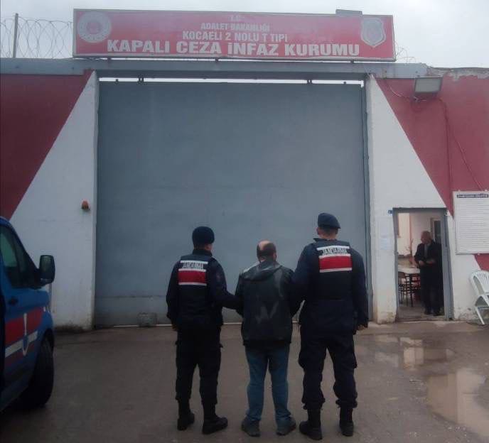 Yalova İl Jandarma Komutanlığı, suç ve suçluya geçit vermiyor. "Silahla