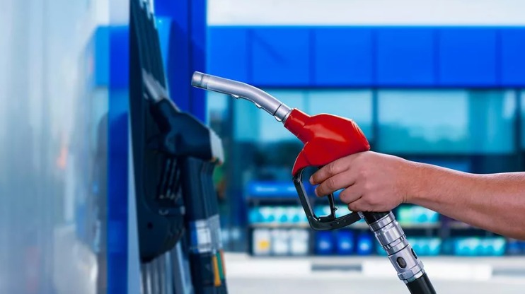 Petrol fiyatlarında yaşanan sert hareketler nedeniyle akaryakıt tabelasında da değişim