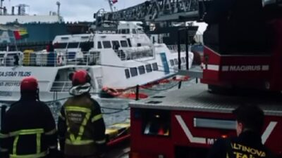 Yalova'da Tersaneler Bölgesi’nde fırtına nedeniyle sürüklenen bir gemide mahsur kalan