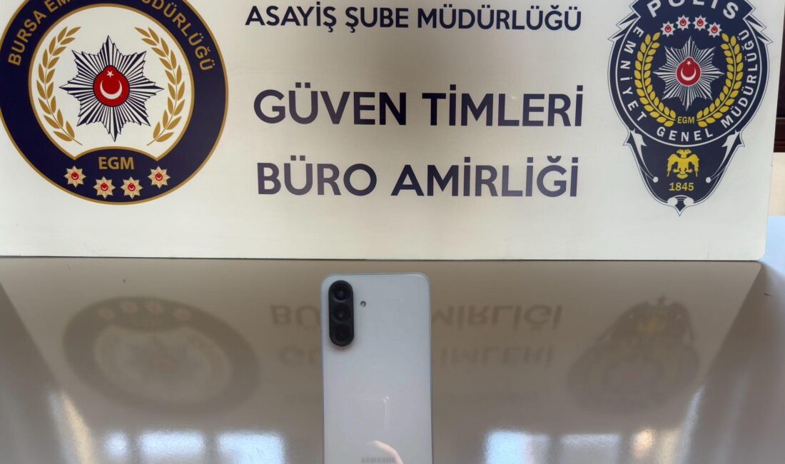 Bursa’da bir vatandaşın cep telefonunu çalan şahıs, emniyet ekiplerinin 38