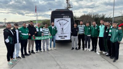 Nesine 2.ligte Bursaspor bugün deplasmanda İzmir temsilcisi Menemenspor'a konuk oluyor.