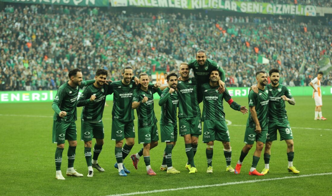 Nesine 2.Lig Kırmızı grubun lideri Bursaspor, 23. hafta mücadelesinde Ispartaspor'a
