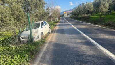 Bursa'nın Orhangazi ilçesinde meydana gelen trafik kazasında, sürücünün hâkimiyetini kaybettiği